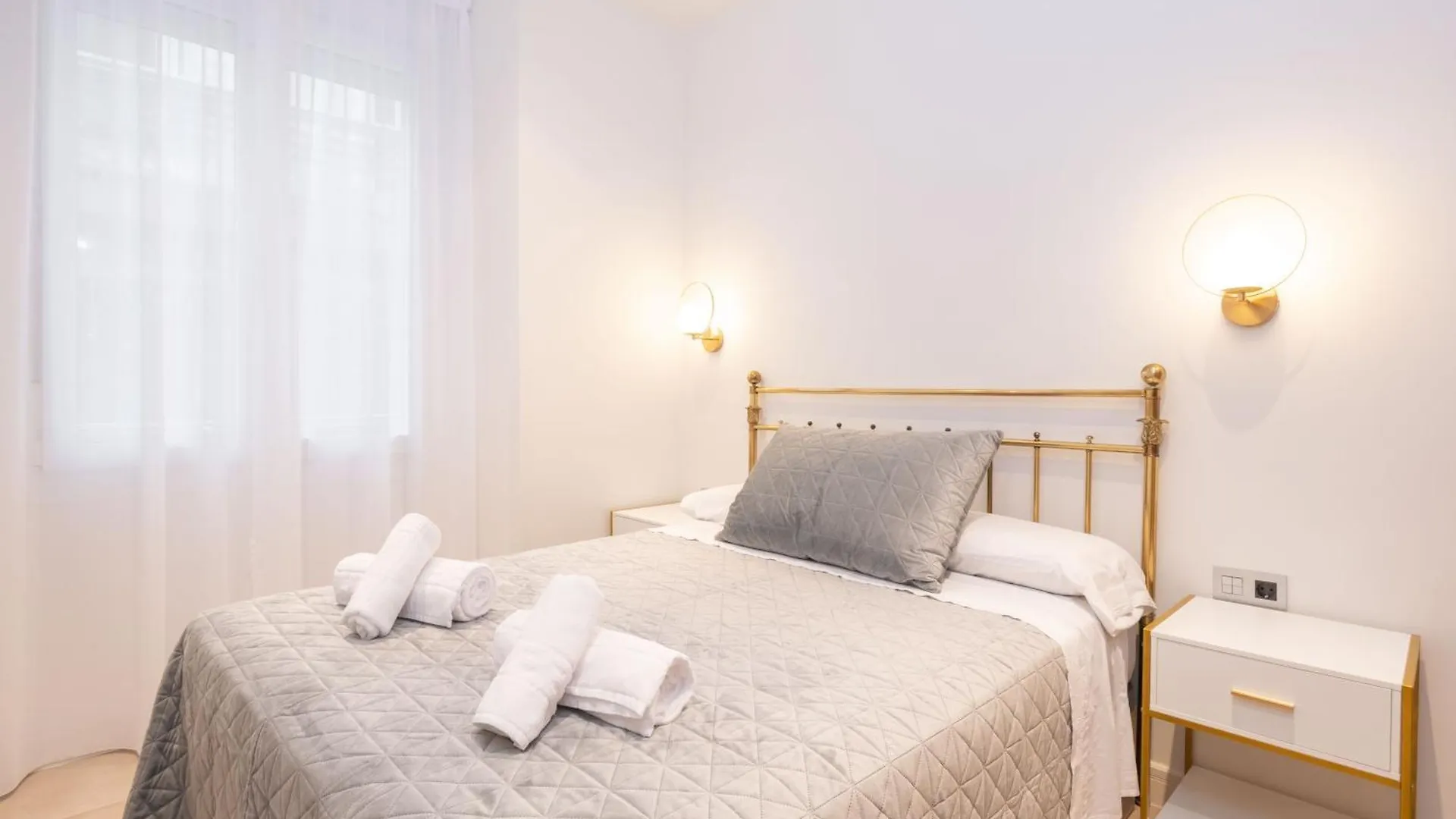 Reding Beach & Center City 말라가 0*,